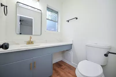 3730 Heatherbrook Drive, Houston, TX 77045 - Photo 9