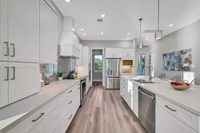 1515 Bayou Shore Drive, Galveston, TX 77551 - Photo 9
