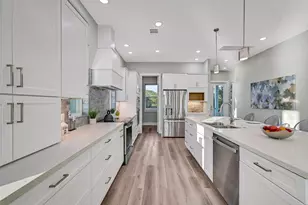 1515 Bayou Shore Dr, Galveston, TX 77551 - Photo 9