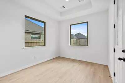 7827 Jade Crest Drive, Angleton, TX 77515 - Photo 13