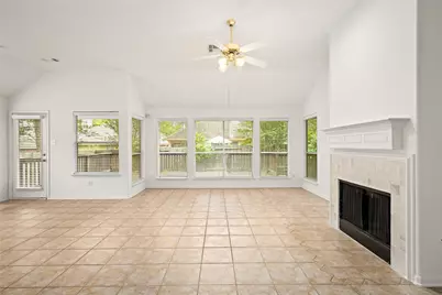 142 S Veranda Ridge Drive, The Woodlands, TX 77382 - Photo 3