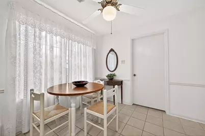 1518 Locke Lane, Sugar Land, TX 77478 - Photo 15