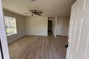 615 Shirley St, Eagle Lake, TX 77434 - Photo 5