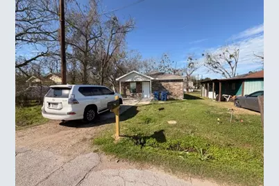 615 Shirley Street, Eagle Lake, TX 77434 - Photo 3