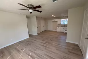 615 Shirley St, Eagle Lake, TX 77434 - Photo 5