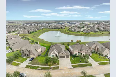 2810 Cumberland Drive, Texas City, TX 77568 - Photo 3