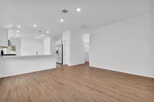 6208 Russett Elm Ct, Houston, TX 77365 - Photo 9