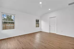 6208 Russett Elm Ct, Houston, TX 77365 - Photo 19