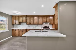 2217 Hickory Ln, Pasadena, TX 77502 - Photo 17