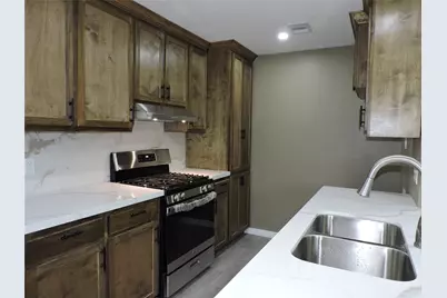 2217 Hickory Lane, Pasadena, TX 77502 - Photo 9