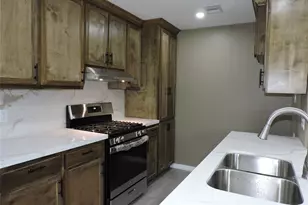 2217 Hickory Ln, Pasadena, TX 77502 - Photo 9