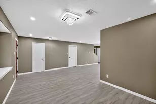 2217 Hickory Ln, Pasadena, TX 77502 - Photo 13