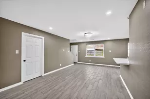 2217 Hickory Ln, Pasadena, TX 77502 - Photo 9