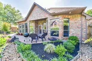 31 N Warbler Bend Cir, The Woodlands, TX 77382 - Photo 29