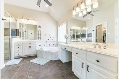 31 N Warbler Bend Circle, The Woodlands, TX 77382 - Photo 19