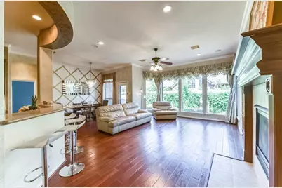 31 N Warbler Bend Circle, The Woodlands, TX 77382 - Photo 3