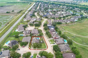 5530 Green Meadow Ct, League City, TX 77573 - Photo 39