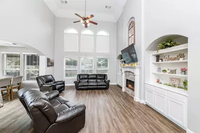 5530 Green Meadow Court, League City, TX 77573 - Photo 13