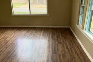 111 N Holly St, Sweeny, TX 77480 - Photo 5