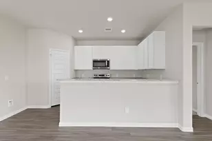 8108 Vanilla Orchid Dr, Houston, TX 77016 - Photo 5