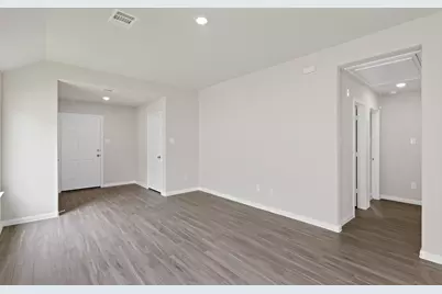 8108 Vanilla Orchid Drive, Houston, TX 77016 - Photo 9