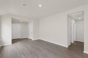 8108 Vanilla Orchid Dr, Houston, TX 77016 - Photo 9