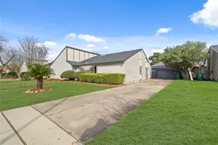 10711 Braes Forest Dr, Houston, TX 77071 - Photo 5