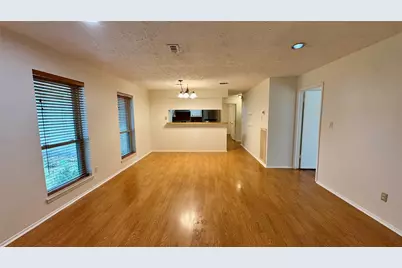 67 E White Willow Circle, The Woodlands, TX 77381 - Photo 3