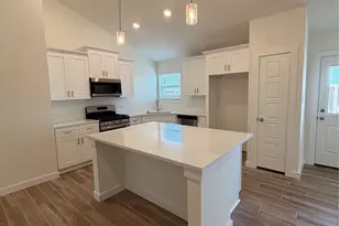 13202 Hayden Peak Dr, Iowa Colony, TX 77583 - Photo 11