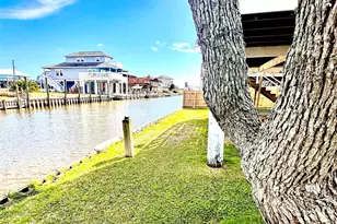 119 Crows Nest Rd, Freeport, TX 77541 - Photo 11