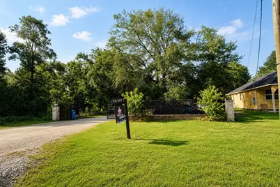 2111 County Road 3405, Cleveland, TX 77327 - Photo 7