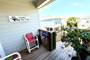 710 35th St, Galveston, TX 77550 - Photo 9