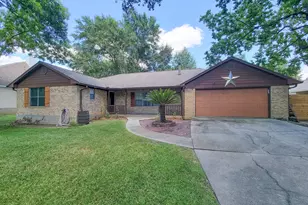 10282 Valley Dr S, Willis, TX 77318 - Photo 1