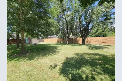 10282 Valley Drive S, Willis, TX 77318 - Photo 37