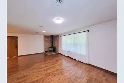 10282 Valley Drive S, Willis, TX 77318 - Photo 7