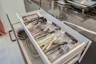 9614 Springmont Dr, Houston, TX 77080 - Photo 9