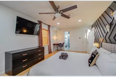 9614 Springmont Drive, Houston, TX 77080 - Photo 13