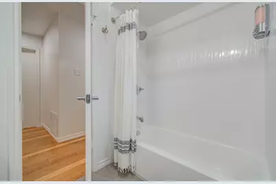 9614 Springmont Drive, Houston, TX 77080 - Photo 23