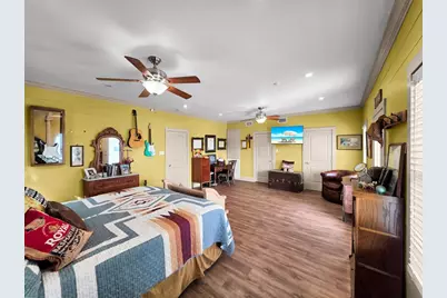 931 Bahama Drive, Crystal Beach, TX 77650 - Photo 37