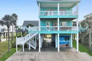 931 Bahama Dr, Crystal Beach, TX 77650 - Photo 1