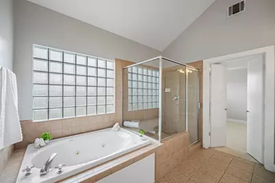 9705 Linkmeadow Lane, Houston, TX 77025 - Photo 27