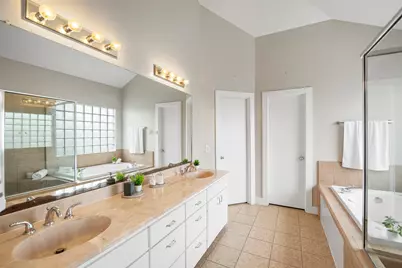 9705 Linkmeadow Lane, Houston, TX 77025 - Photo 3
