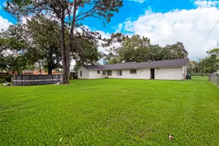 106 Crow Rd, Baytown, TX 77520 - Photo 15