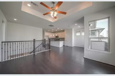 8620 Hollyoaks Creek Lane, Houston, TX 77063 - Photo 5