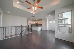 8620 Hollyoaks Creek Ln, Houston, TX 77063 - Photo 5