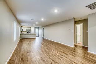 9214 Burnet Flds Dr, Baytown, TX 77521 - Photo 5