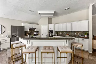 170 April Cove, Conroe, TX 77356 - Photo 15