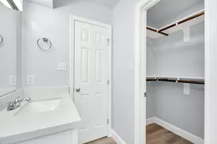 6411 Hollow Oaks Dr, Houston, TX 77050 - Photo 21