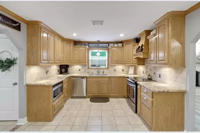 31637 Bohlssen Road, New Caney, TX 77357 - Photo 13