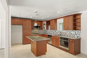 5111 Debeney Dr, Houston, TX 77039 - Photo 7